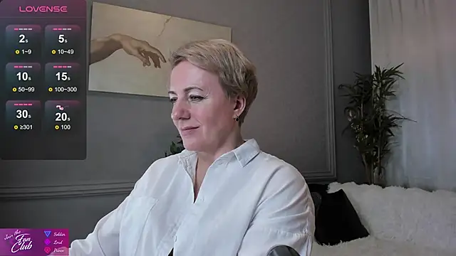 Snapshot of Nika_Smit chatting on February 2, 11:19 am Nika Smit online show from February 2, 11:19 am