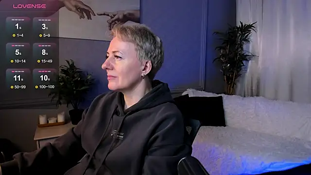 Snapshot of Nika_Smit chatting on February 28, 10:09 am Nika Smit online show from February 28, 10:09 am