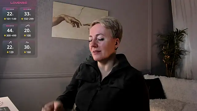 Snapshot of Nika_Smit chatting on March 16, 5:36 am Nika Smit online show from March 16, 5:36 am