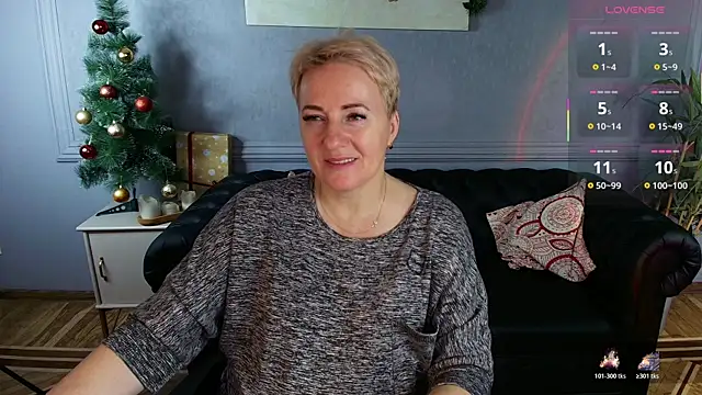 Snapshot of Nika_Smit chatting on December 19, 5:36 am Nika Smit online show from December 19, 5:36 am