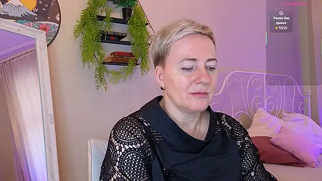 Nika Smit online show from March 13, 8:21 am