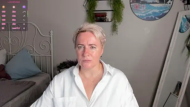 Nika Smit online show from August 7, 10:17 am