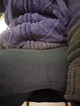 Snapshot of lapa525 chatting on December 13, 10:34 pm lapa525 online show from December 13, 10:34 pm