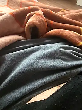 Snapshot of lapa525 chatting on February 13, 1:59 pm lapa525 online show from February 13, 1:59 pm