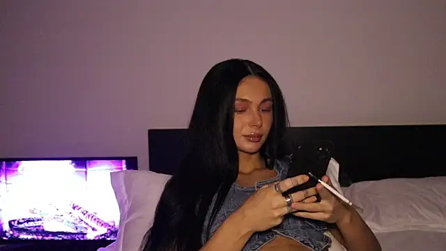 IvyKaelani online show from February 15, 1:52 pm