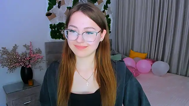 SereneFlame online show from March 3, 7:17 pm