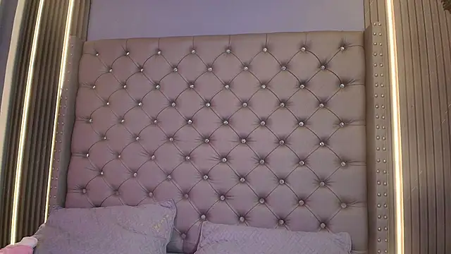 CAMILA JHONS online show from February 8, 1:44 pm