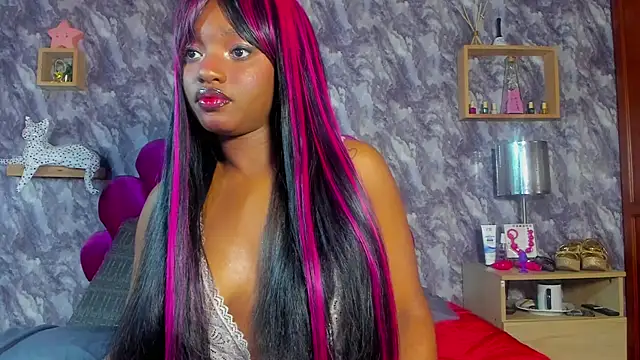 EMMAPARISS online show from November 18, 2:43 pm