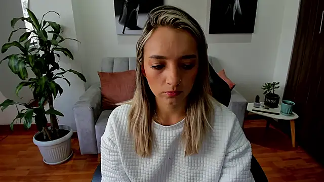 Snapshot of Katapinter chatting on January 29, 7:43 pm Katapinter online show from January 29, 7:43 pm