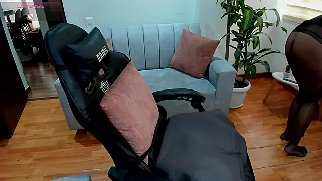 Snapshot of Katapinter chatting on February 10, 12:50 pm Katapinter online show from February 10, 12:50 pm