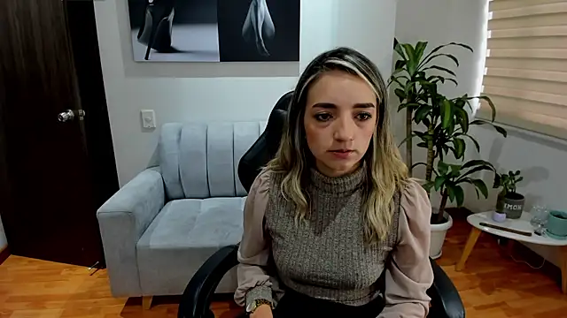 Snapshot of Katapinter chatting on February 25, 12:34 pm Katapinter online show from February 25, 12:34 pm