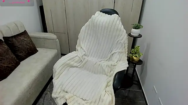 Snapshot of Katapinter chatting on October 13, 12:16 pm Katapinter online show from October 13, 12:16 pm