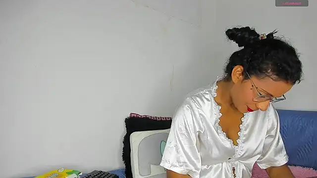 Snapshot of Nenita_Hot_ chatting on March 20, 10:40 pm Nenita Hot online show from March 20, 10:40 pm