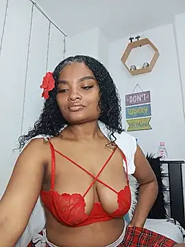 Snapshot of gianna_smith chatting on July 2, 5:13 am gianna smith online show from July 2, 5:13 am