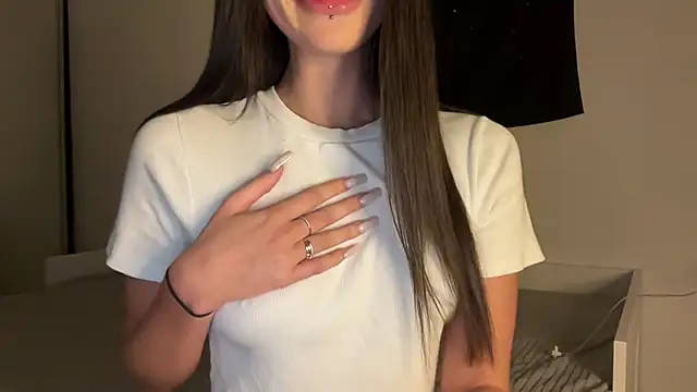 Snapshot of ur_molly chatting on September 13, 4:07 pm ur molly online show from September 13, 4:07 pm