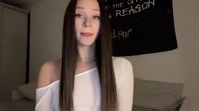 Snapshot of ur_molly chatting on October 14, 2:51 pm ur molly online show from October 14, 2:51 pm