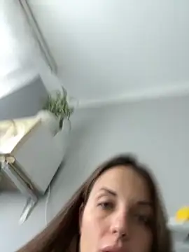 AmiLavs online show from October 20, 11:10 am