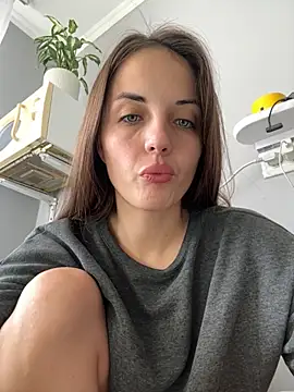 AmiLavs online show from October 24, 9:38 am