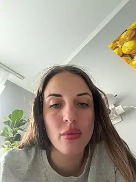 AmiLavs online show from May 3, 10:32 am