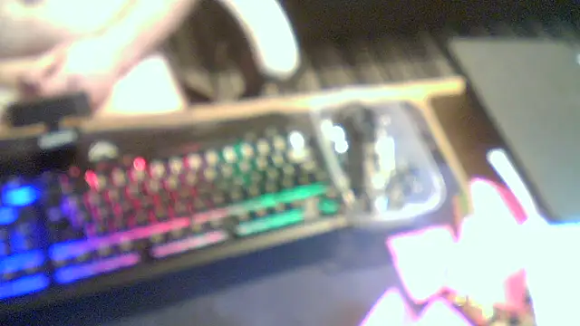 Snapshot of scot2bu chatting on December 19, 9:05 am scot2bu online show from December 19, 9:05 am