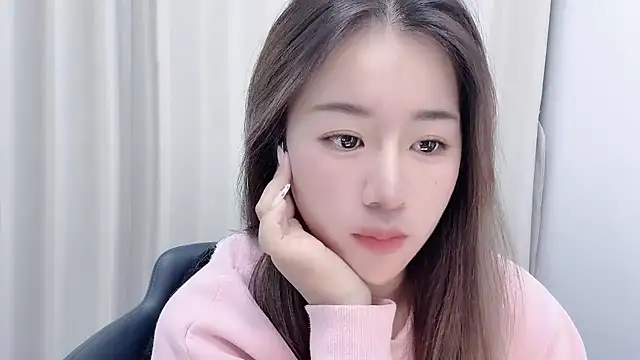 chloe-01 online show from December 5, 3:28 pm