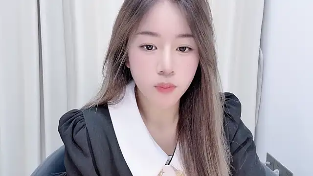 chloe-01 online show from December 12, 12:22 pm