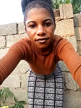 Snapshot of Yourlittlegirl19 chatting on December 14, 4:23 am Yourlittlegirl19 online show from December 14, 4:23 am