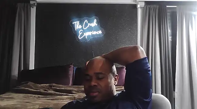 Snapshot of Dcrush17 chatting on December 18, 7:36 am Dcrush17 online show from December 18, 7:36 am