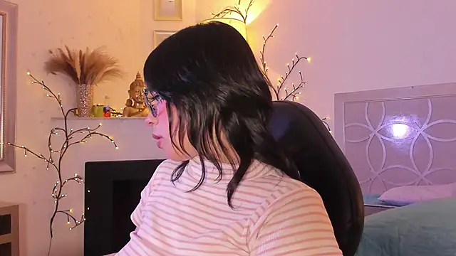 Snapshot of NattashaHotson chatting on January 24, 6:46 am NattashaHotson online show from January 24, 6:46 am