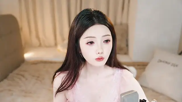 Eimile online show from March 3, 2:59 pm