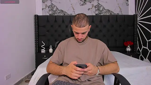 MaximusDick1  online show from May 23, 11:58 am