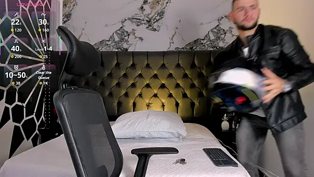 MaximusDick1  online show from June 11, 1:20 pm