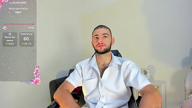 Snapshot of MaximusDick1_ chatting on July 16, 11:49 am MaximusDick1 online show from July 16, 11:49 am