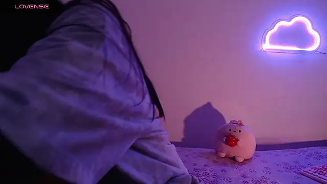 Snapshot of sofi_soft_ chatting on November 19, 7:03 pm sofi soft online show from November 19, 7:03 pm