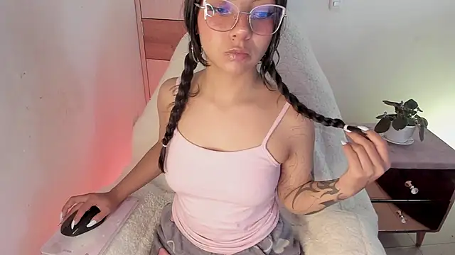 Snapshot of sofi_soft_ chatting on July 27, 6:04 pm sofi soft online show from July 27, 6:04 pm