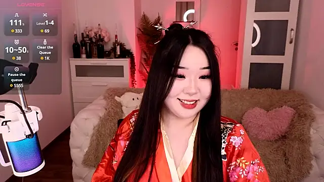 Snapshot of mei_honey_ chatting on February 2, 1:52 pm mei honey  online show from February 2, 1:52 pm