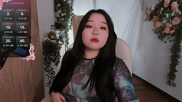 Snapshot of mei_honey_ chatting on March 5, 2:45 pm mei honey  online show from March 5, 2:45 pm