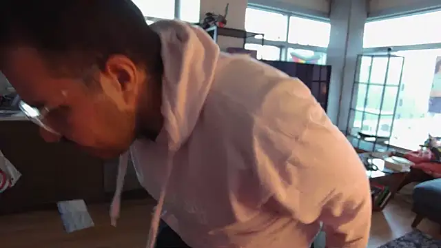 Snapshot of bearcloudcomputa chatting on December 30, 12:11 am bearcloudcomputa online show from December 30, 12:11 am