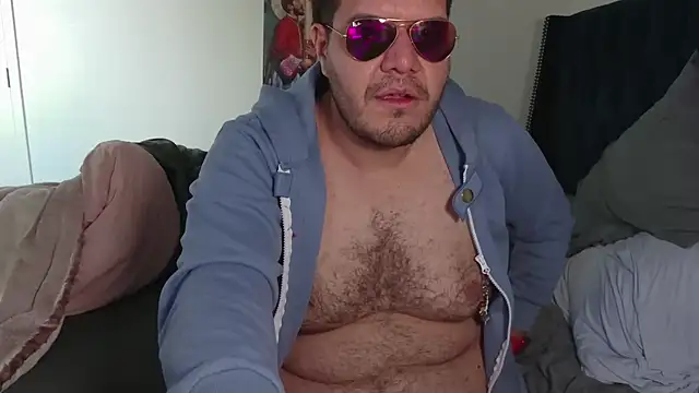 Snapshot of bearcloudcomputa chatting on January 4, 9:52 pm bearcloudcomputa online show from January 4, 9:52 pm