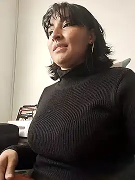 Snapshot of Pauilina chatting on December 19, 7:07 pm Pauilina online show from December 19, 7:07 pm