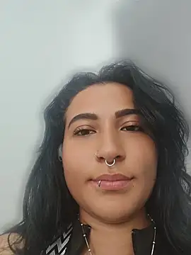 Pauilina online show from May 13, 3:09 pm