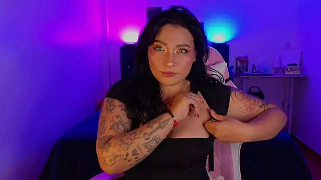 Pauilina online show from August 5, 7:49 pm