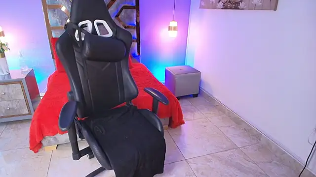 BRITHANY SPARK online show from November 7, 4:01 am