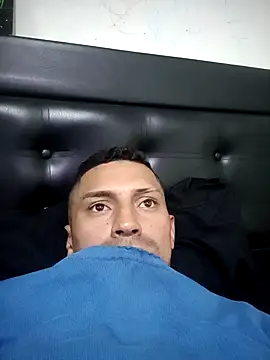 Snapshot of jeremiabello chatting on March 11, 3:59 am jeremiabello online show from March 11, 3:59 am