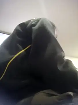 Snapshot of jeremiabello chatting on March 6, 11:50 am jeremiabello online show from March 6, 11:50 am