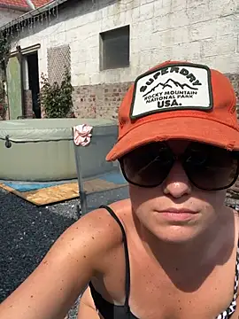 carlaaa online show from June 25, 2:32 pm