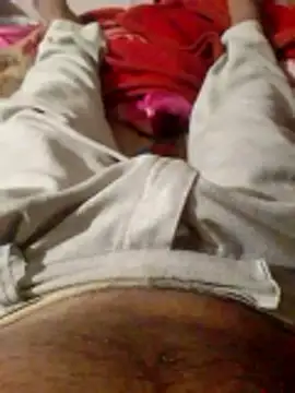 Snapshot of asu1245gy chatting on March 21, 4:32 pm asu1245gy online show from March 21, 4:32 pm