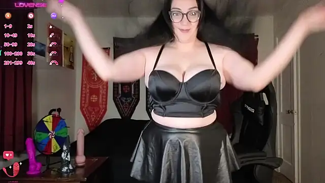 TheGothMilf online show from June 20, 4:37 am