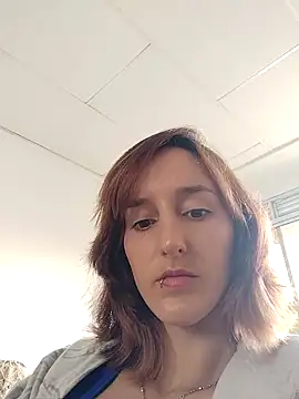 Ambar Roux  online show from November 3, 3:35 pm