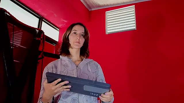 Snapshot of Ambar_Roux_ chatting on May 9, 1:27 pm Ambar Roux online show from May 9, 1:27 pm